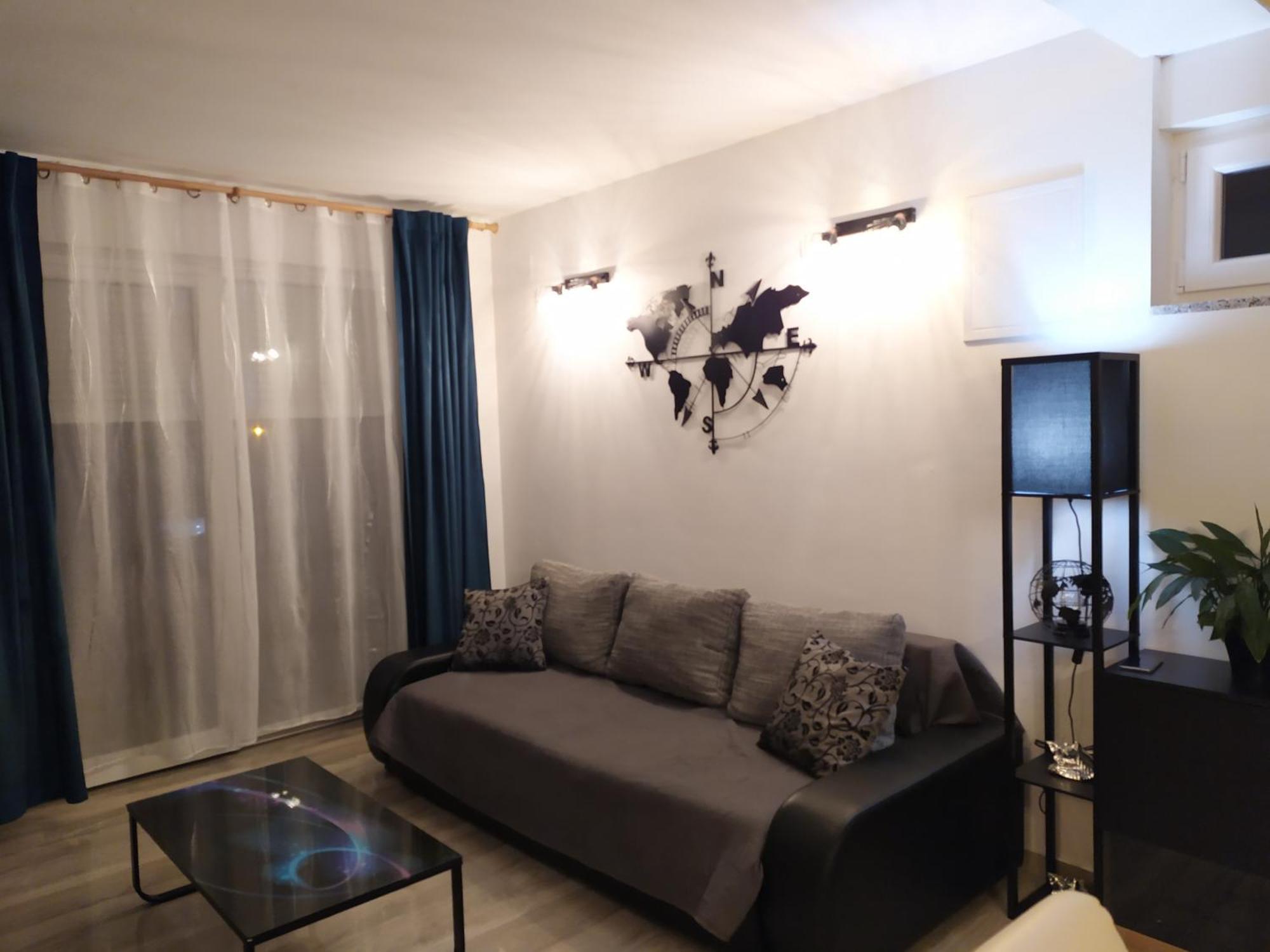 Apartmani Mira Nin Buitenkant foto