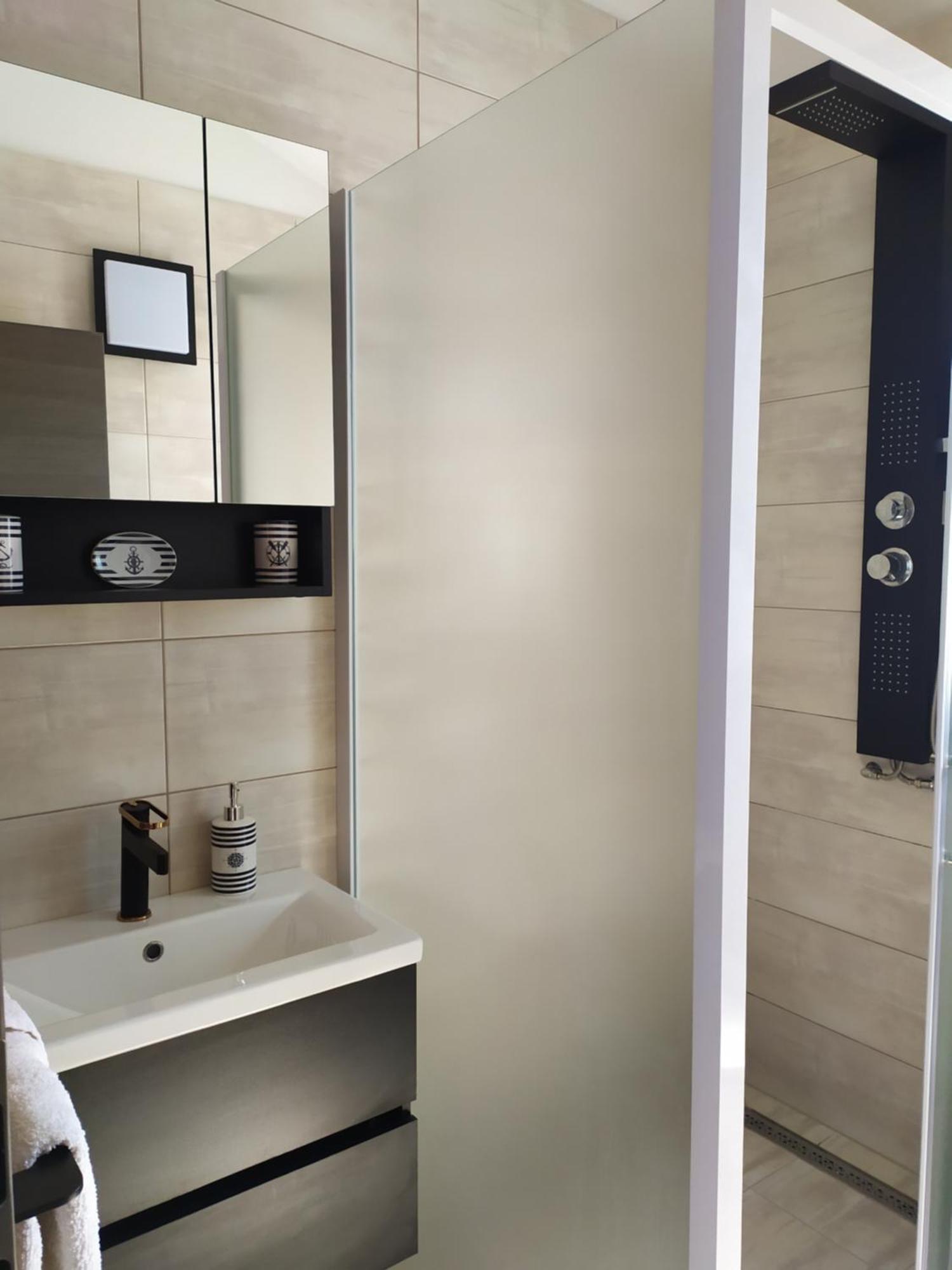 Apartmani Mira Nin Buitenkant foto